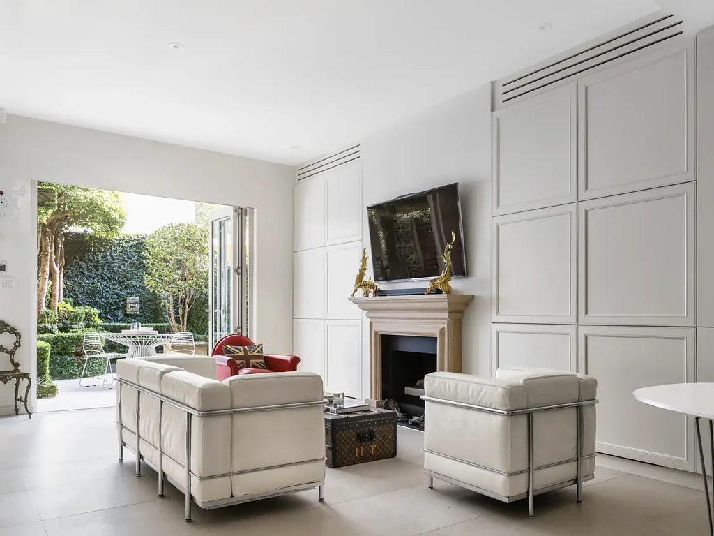 Paddington 3ਬੈੱਡਰੂਮ Enduring Elegance Meets Chic Contemporary Style, Metres from Five Ways