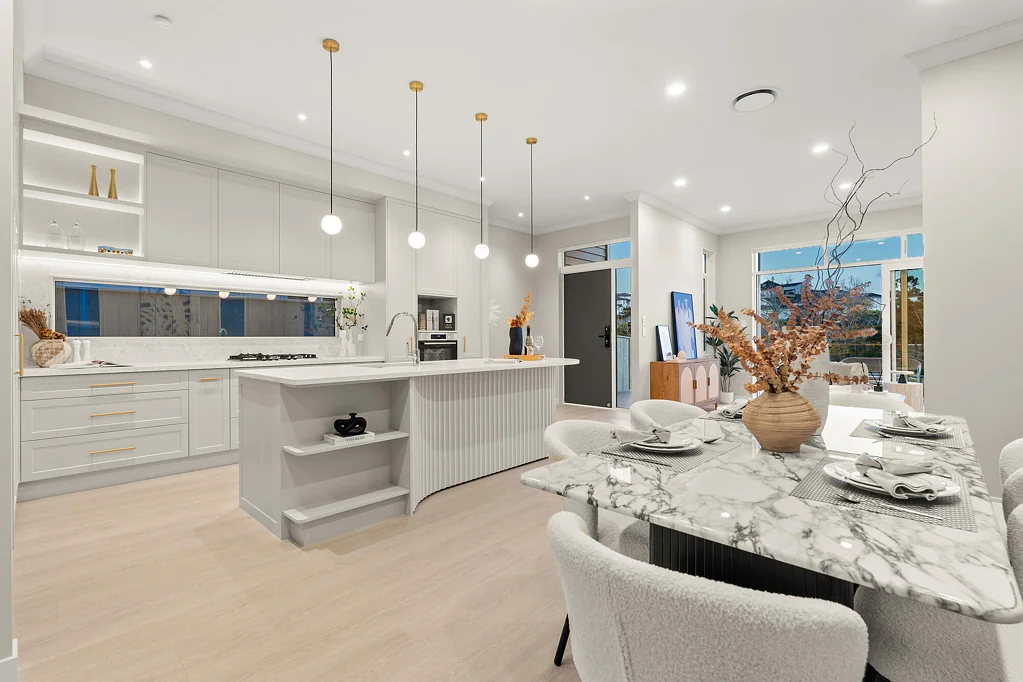 Orewa 5 Bedroom Modern Family Living by the Reserve