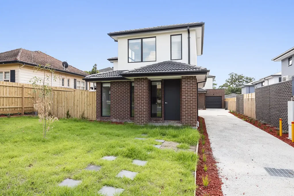 Modern Luxury 3 Bedroom Townhouse