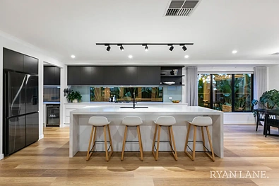 44 Romawi Street, Altona, VIC 3018, 5 slaapkamers, 3 badkamers, House