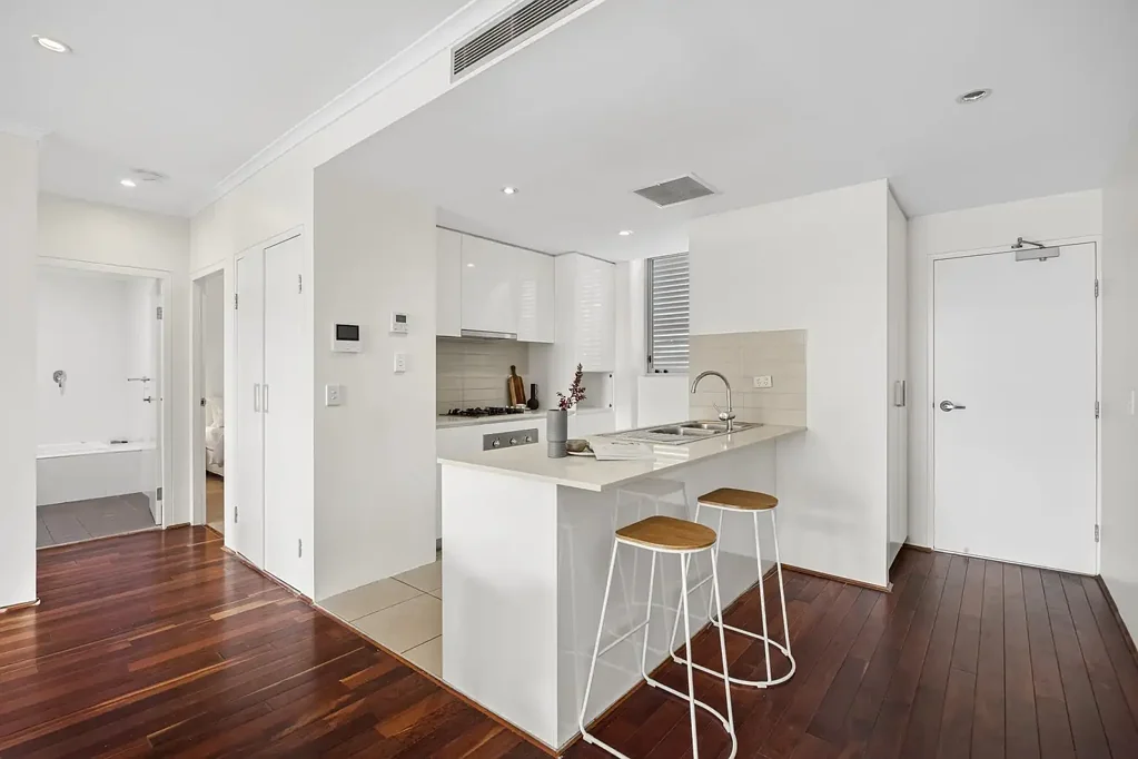 Maroubra 2 Bedroom STYLISH TWO-BEDROOM APARTMENT IN THE HEART OF MAROUBRA JUNCTION