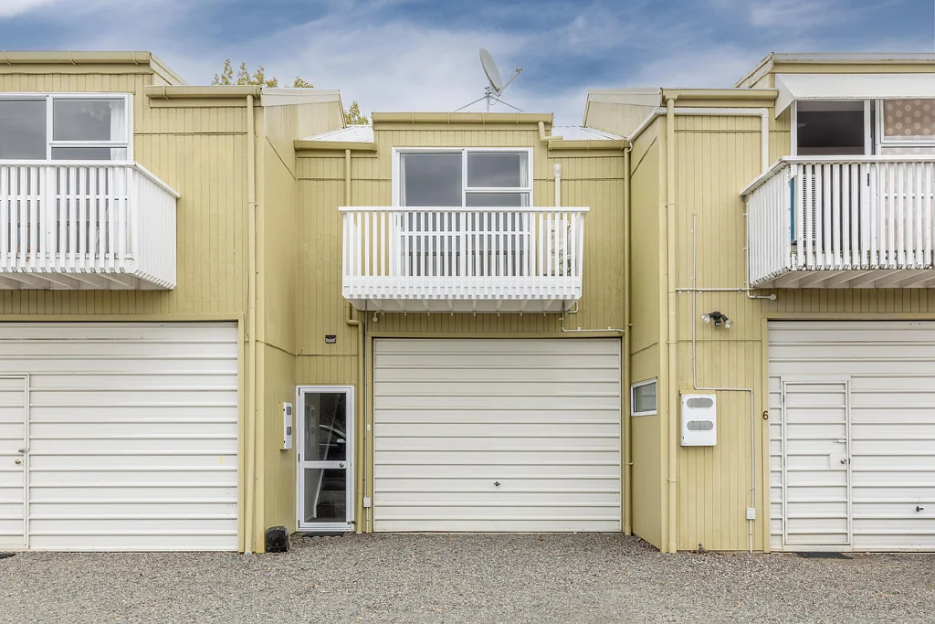 Turangi 2房  Renovated - Enjoy Yourself Now or Rent @$440 PW!