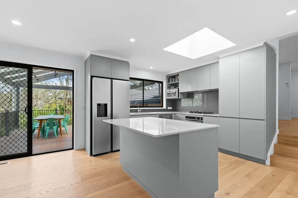 Langwarrin 3Kwarto Backing on to Nature With Modern Comfort Throughout