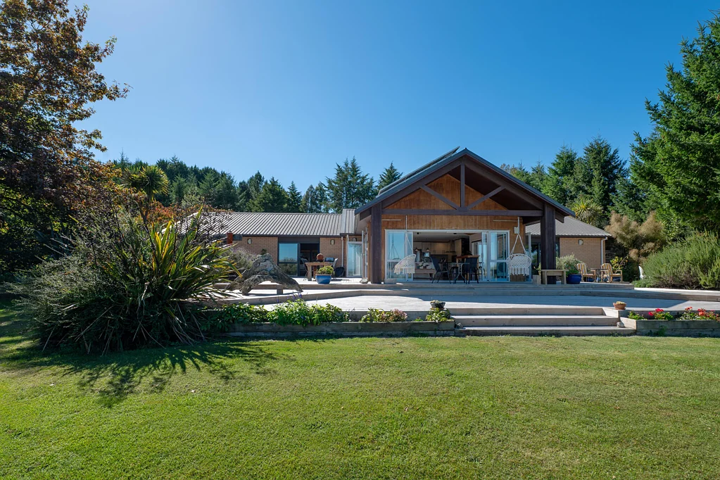 Kinloch Spacious lifestyle living with views