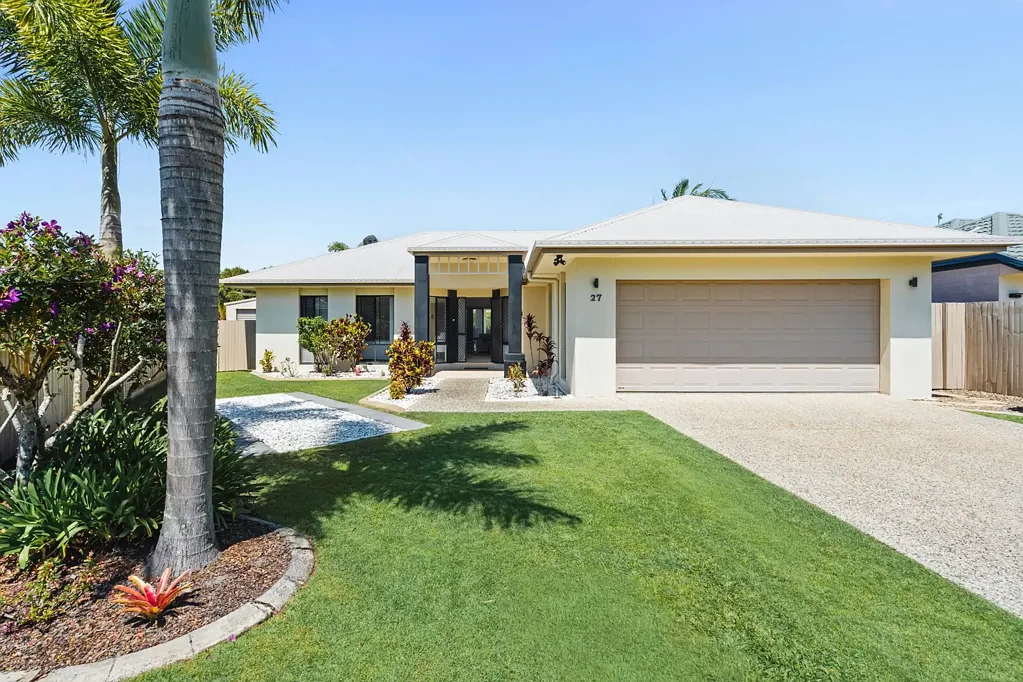 27 Sandleigh Crescent, Sippy Downs, QLD 4556