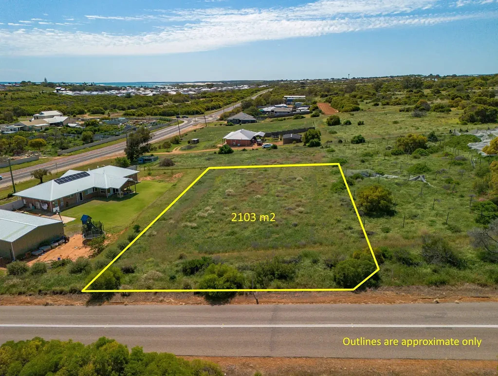 Glenfield 2100m2 just a few minutes from the beach!