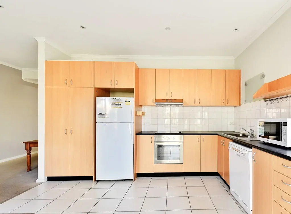 Fully Furnished 2BED Apartment for Rent! Close to Monash University!