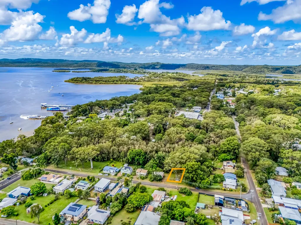 Russell Island Gorgeous, peaceful surrounds with everything close