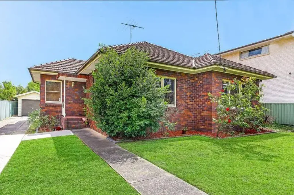 BEAUTIFUL SPACIOUS FAMILY HOME