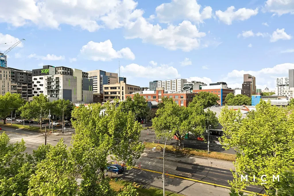 Melbourne 1房 学生专属奢居 东向视野开阔 全配家具拎包入住 便捷交通生活 优质学区环绕 私享洗衣设施 Affordable City Style with High-Return Potential