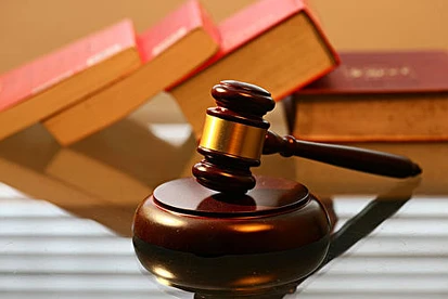 华商偷税1亿，现自愿被遣回澳！ 10年逃亡路告结，庭上亲属泪流满面…
