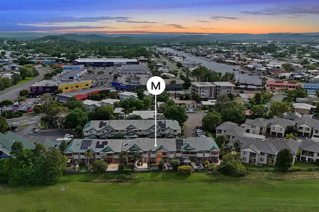 Maroochydore 2房  Dual-Level Living with Private East-Facing Courtyard