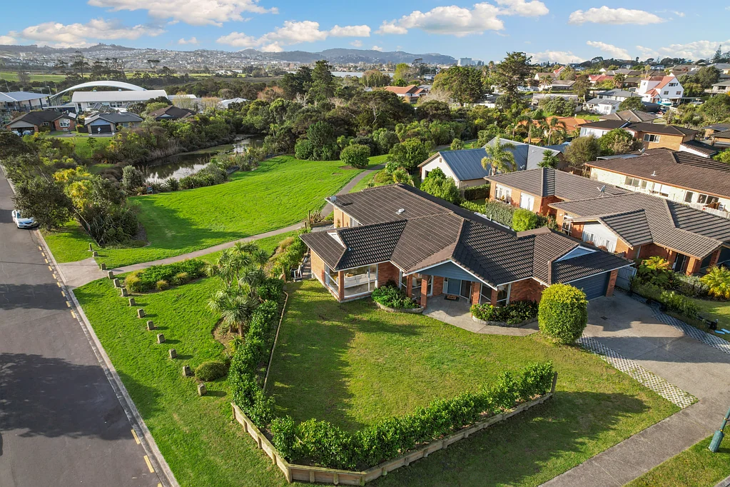 1 Neaptide Close, Red Beach, Rodney, Auckland