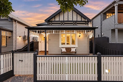 Moonee Ponds 4Kwarto Freestanding Period Beauty in Top Location