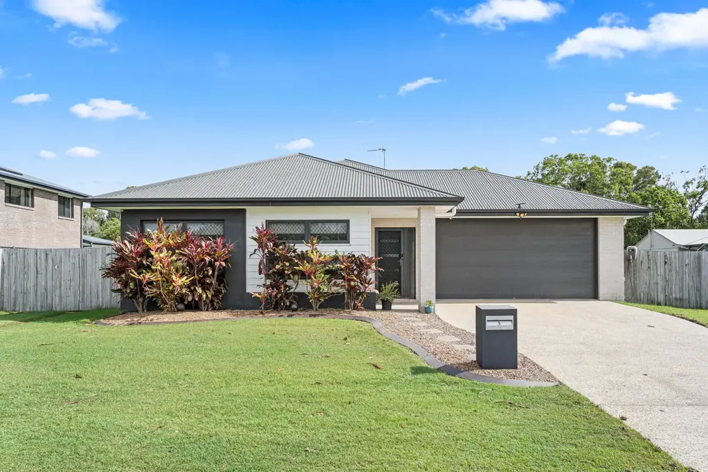 5 Bonita Court, Urangan, QLD 4655