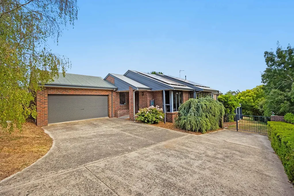 Brown Hill 4Kwarto Space, Comfort and Lifestyle on a Stunning 2020sqm Allotment