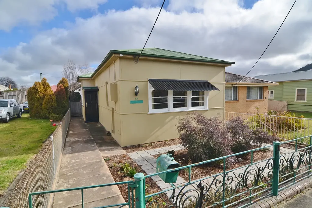 32 Calero Street, Lithgow, NSW 2790