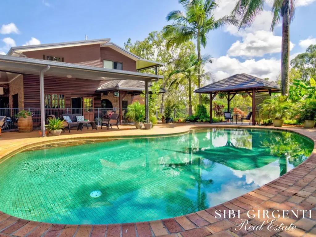 Mareeba 5Kwarto A Masterpiece of Riverfront Luxury and Timeless Elegance