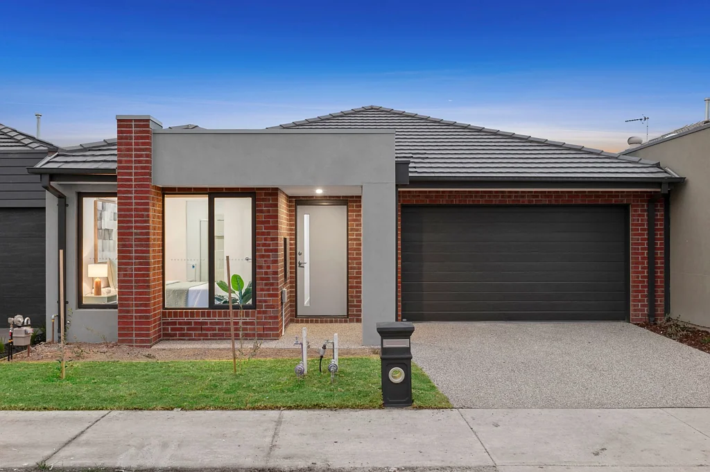 24 Holley Crescent, Armstrong Creek, VIC 3217