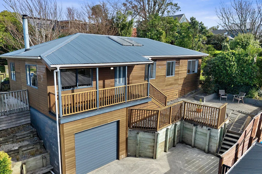 Johnsonville 3房  Modern Charm, Solar Efficiency, and Location!