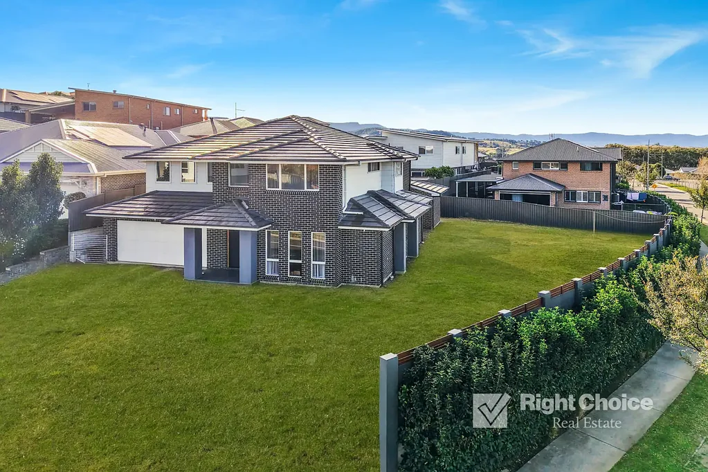 Calderwood 5 Bedroom Contemporary Comfort with Room for the Whole Family