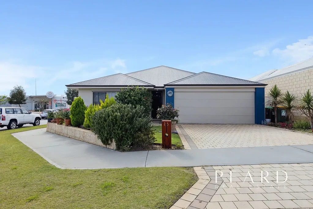 25 Alizarin Loop, Eglinton, WA 6034