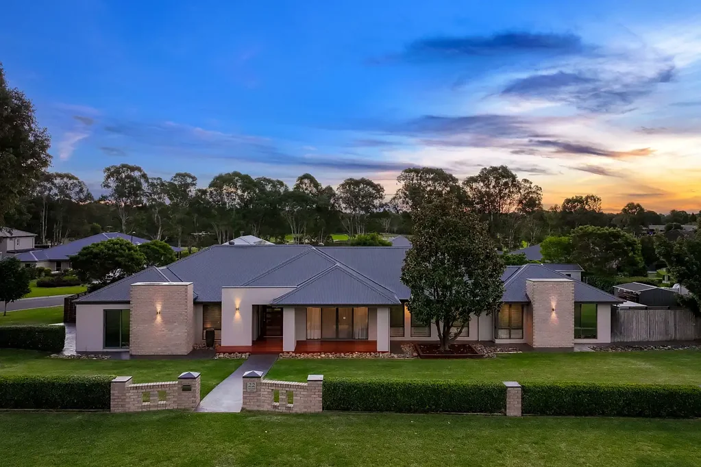 Luddenham 5Moenga Premium Family Living in a Prestigious Estate Setting