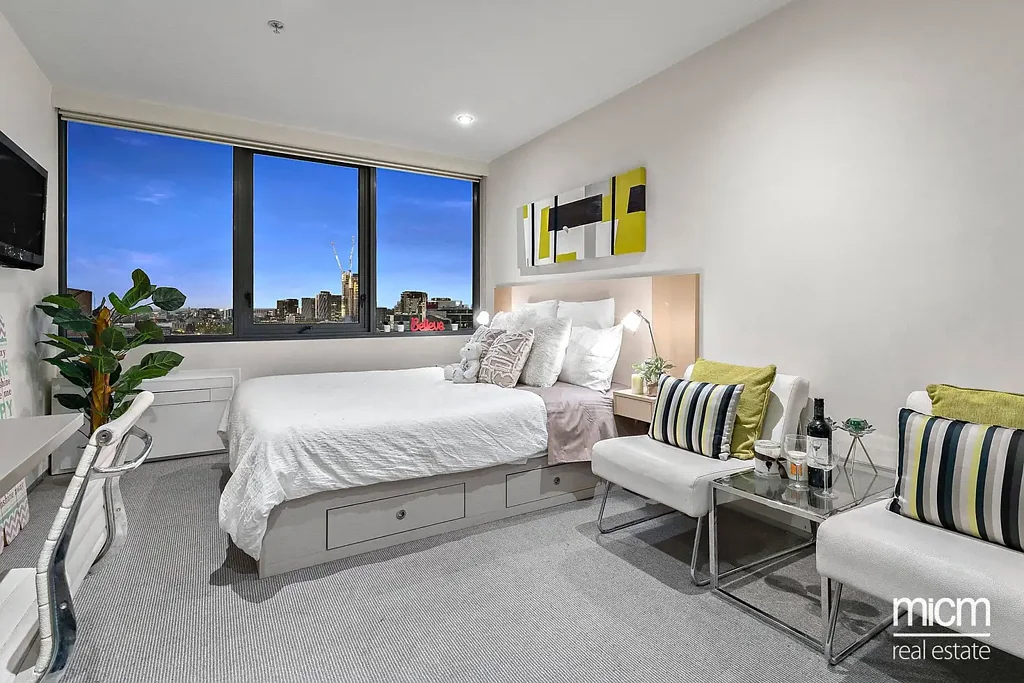 Fully Furnished Studio Along Abeckett Streeet