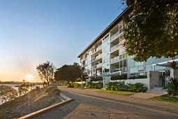 1408/118 Parkside Circuit, Hamilton