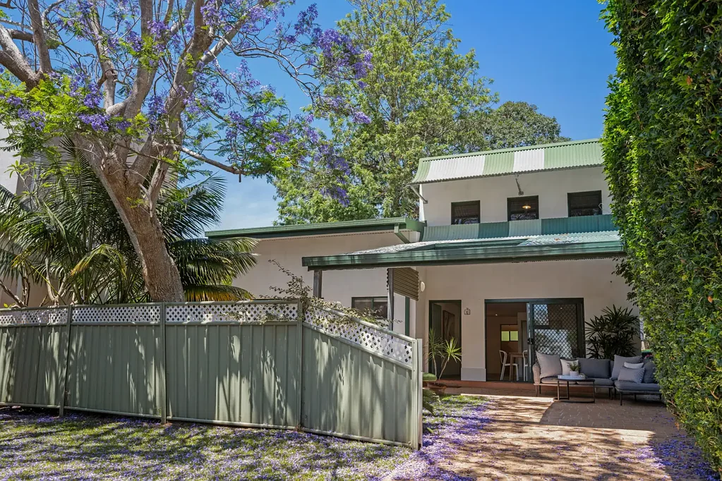 Pretty Beach 4 Bedroom Approved subdivision site, owners will consider all genuine offers