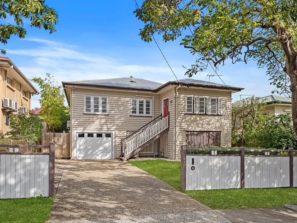 19 Brisbane Street, Annerley, QLD 4103