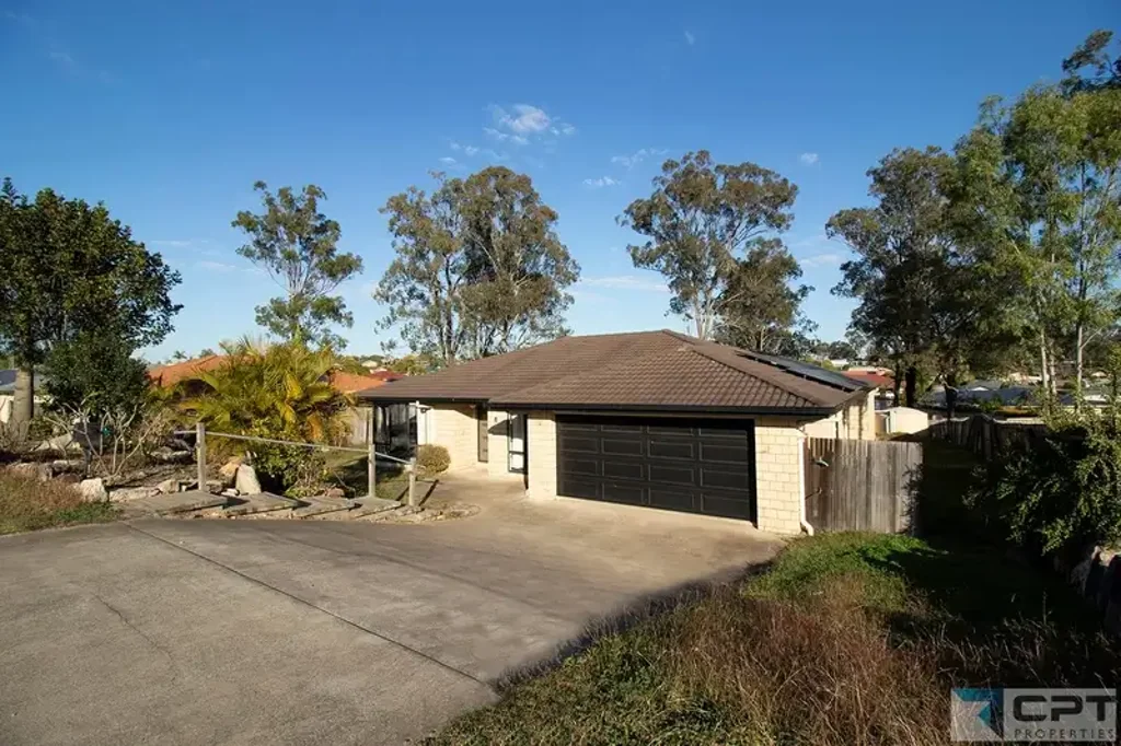Gatton 4房 4间卧室加书房！3个独立起居区！973平方米！ 4 Bedroom plus office ! 3 separate living areas! 973m2 !!