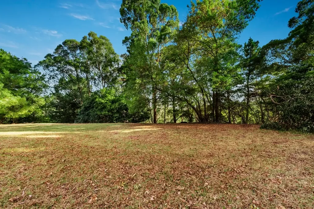 Donvale Prime Location with Endless Possibilities: Build Your Dream Home