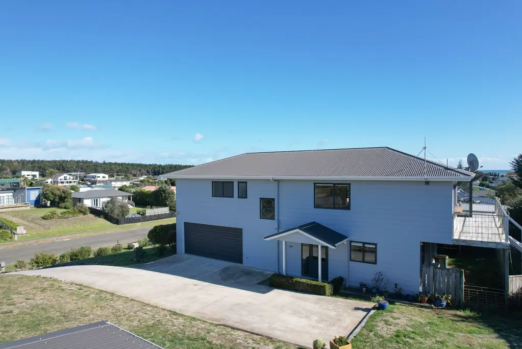 15 Aranui Avenue, Waitarere Beach, Levin