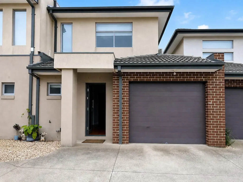 Lovely and spacious townhouse