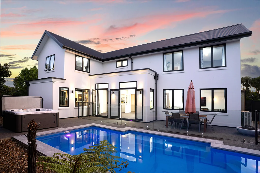 Bishopdale 5બેડરૂમ Selling below RV - Burnside High Zone!