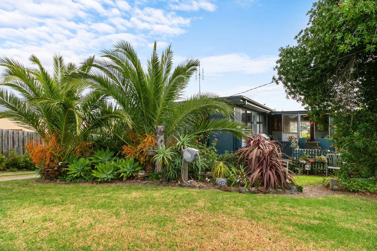 8 UPLANDS AV, LAKES ENTRANCE VIC 3909, 0 Schlafzimmer, 0 Badezimmer, House