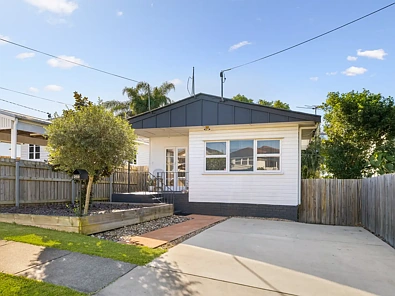 259 Brighton Road, Sandgate, QLD 4017, 4 Bedrooms, 1 Bathrooms, House