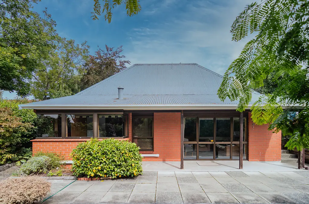 Highfield 2房  Spacious, private and perfectly positioned
