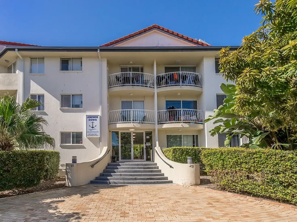 Stylish Apartment Living in Surfers Paradise