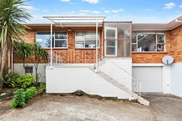 2/12 Mears Place, Epsom