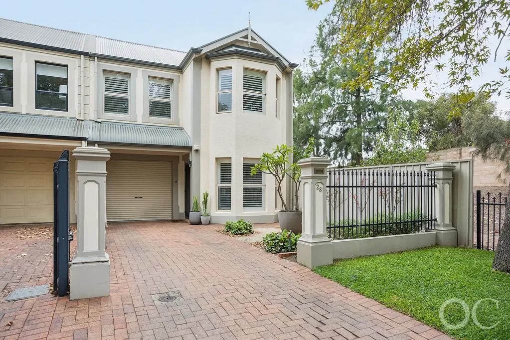 Mile End 3 Slaapkamer Open the Door to a Home That's a Walk in the Park
