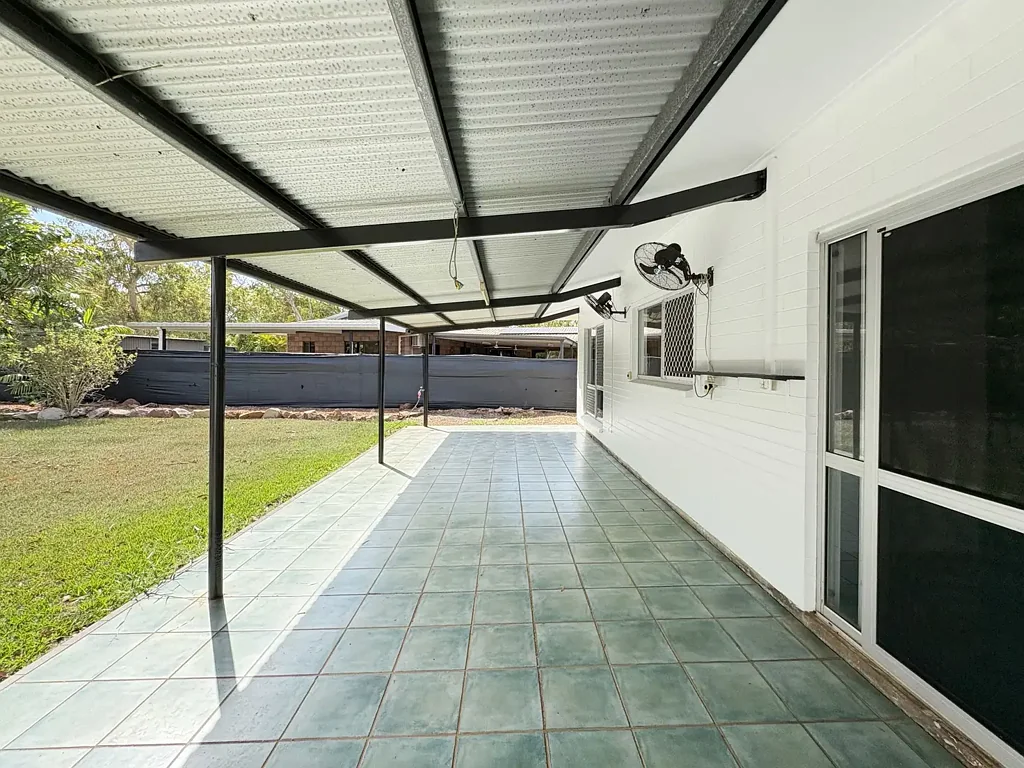 Family-friendly.  Poolside Living.  Room to Relax