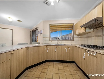 1/143 Monahans Road, Cranbourne West, South East Melbourne, 3房, 1浴, House