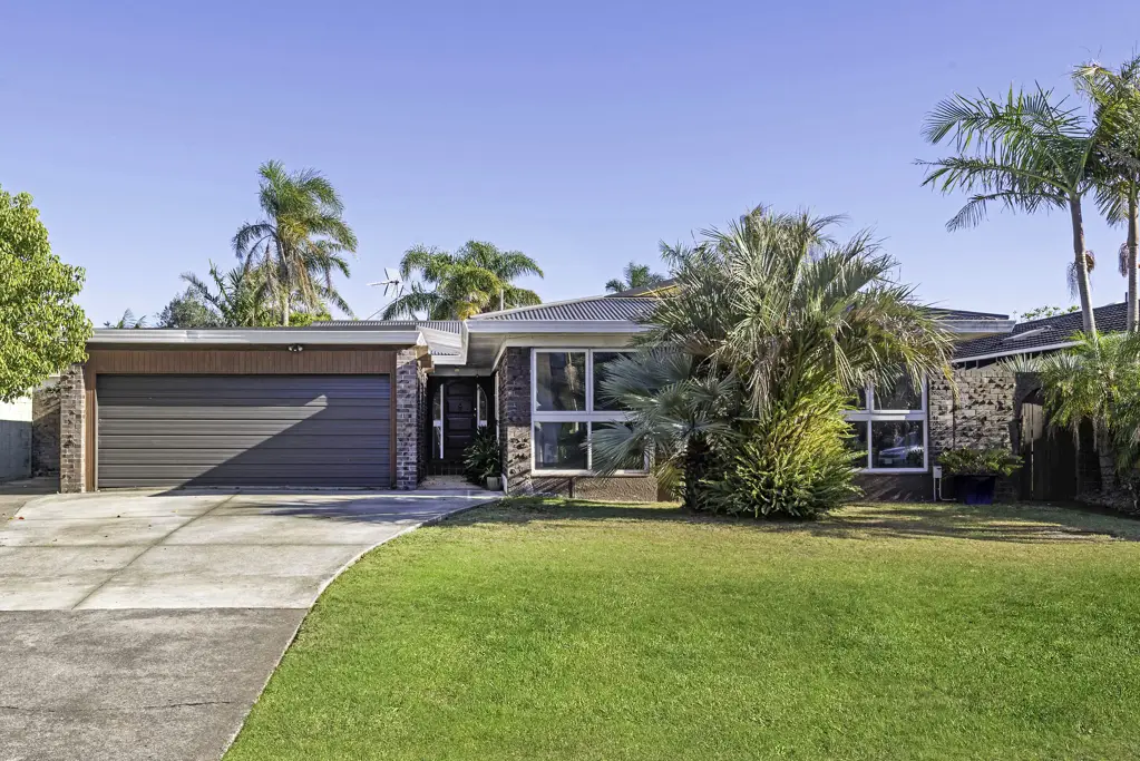 Half Moon Bay 4Kwarto A home for families, investors or developers!