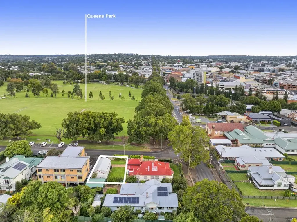 East Toowoomba Rare Godsall Street Land Available - Walk across to Queens Park