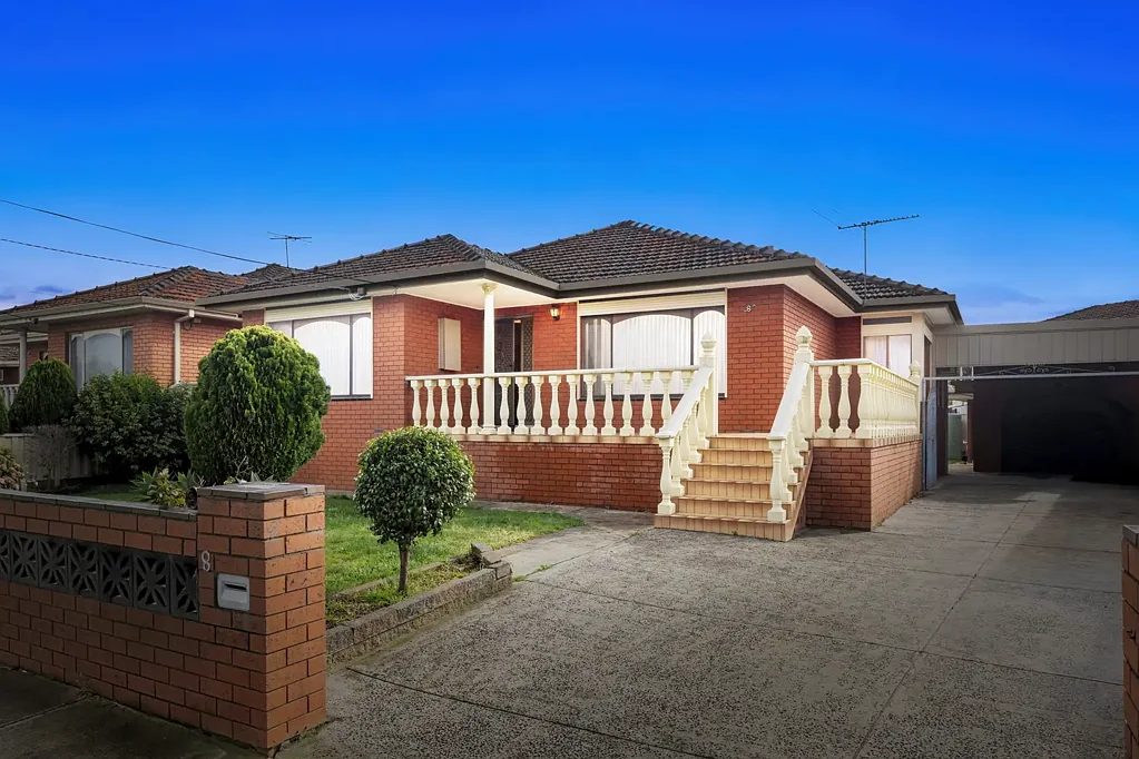 8 Barry Road, Thomastown, VIC 3074