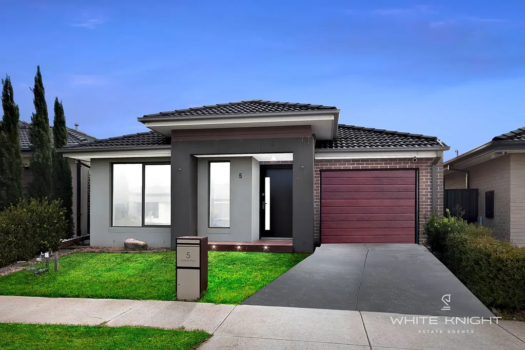 Aintree 4ห้องนอน White Knight Estate Agents presents &apos; Perfect Family Home &apos; in Aintree