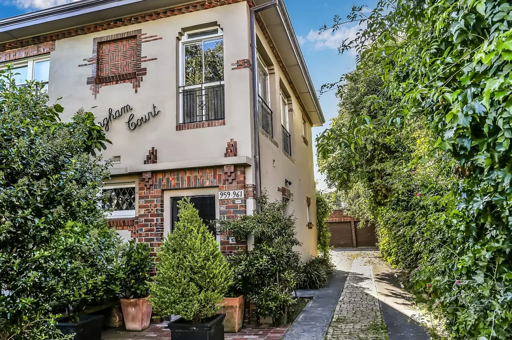 Camberwell 3 Bedroom Luxurious Art Deco Gem Nestled in Leafy Camberwell