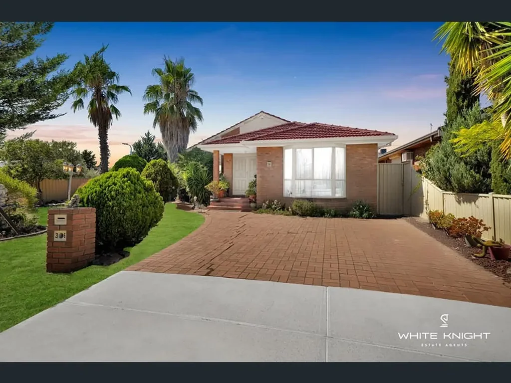 Spacious 4-Bedroom Family Home in Prime Keilor Downs